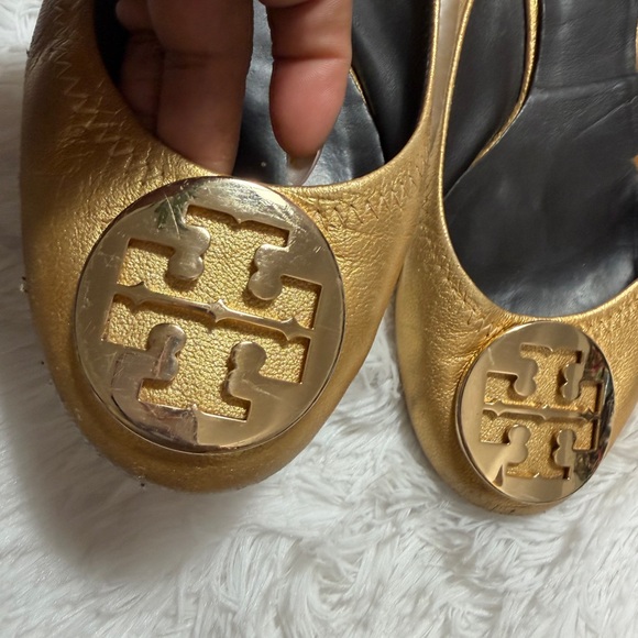 Tory Burch Metallic Gold Logo Round-Toe Ballet Flats - Picture 4 of 14